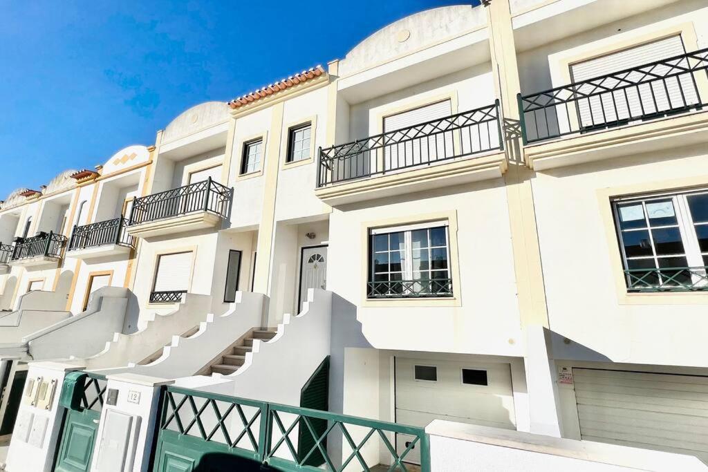 New! - The Surfer Pilot - Baleal 8Pax Villa Ferrel  Exterior photo